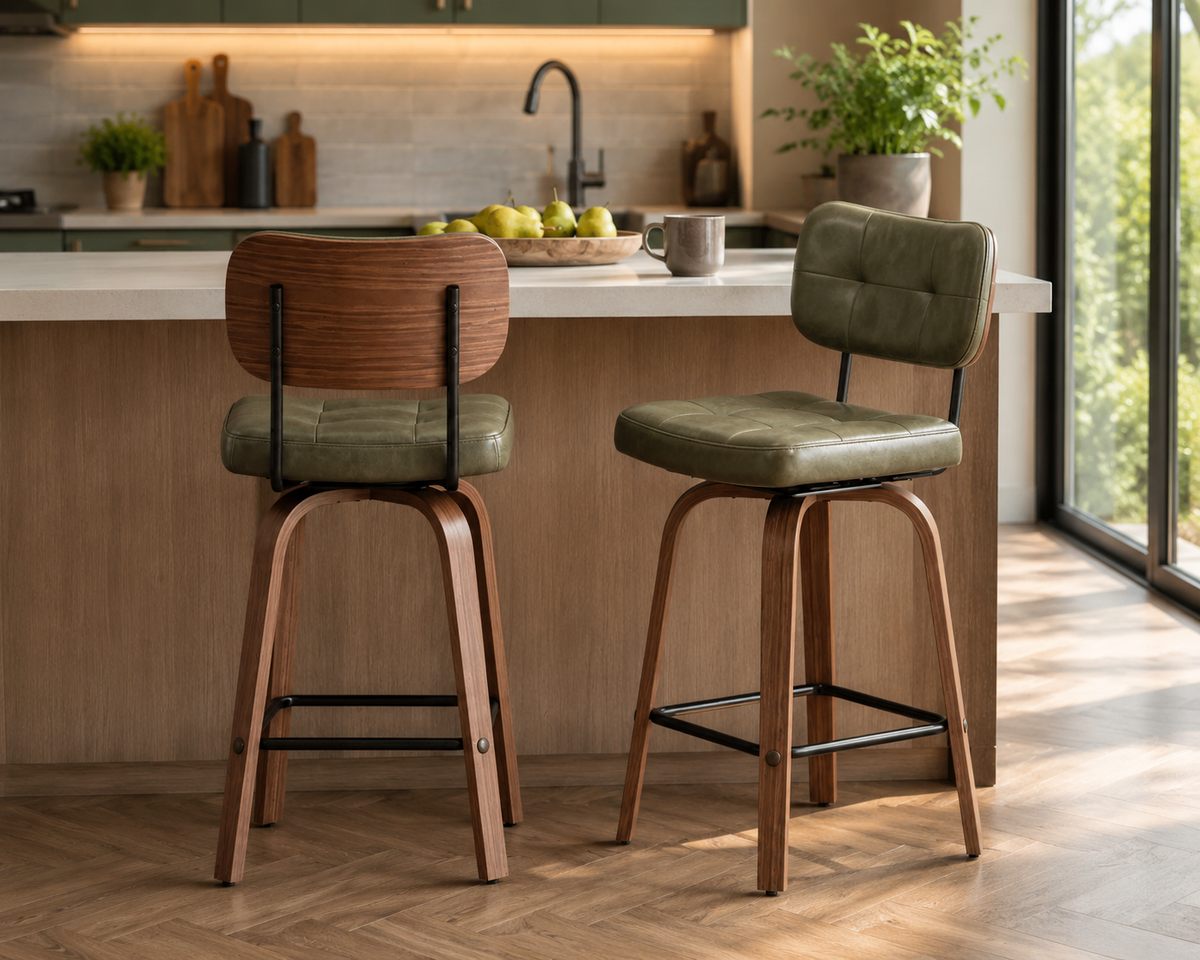 Lot de 2 tabourets de bar pivotants, pieds bois incurvés, simili cuir
